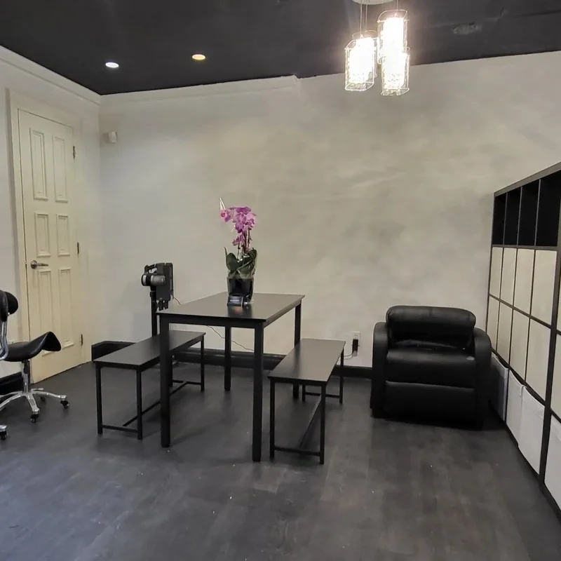 Sislash & Brow Yorkville | Eyelash Extensions Toronto logo