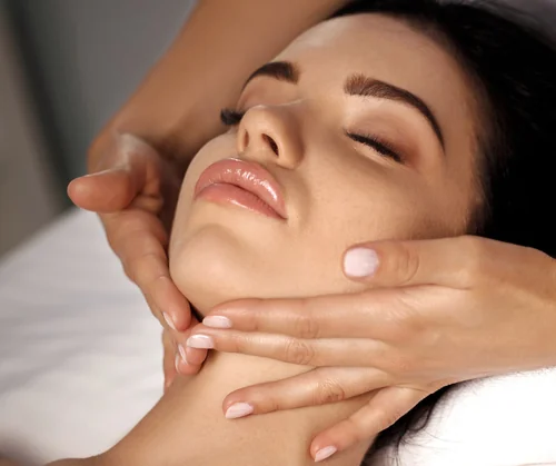 Best facial treatment for acne guide hero image