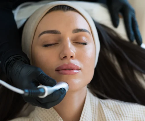 DiamondGlow vs HydraFacial comparison guide hero image